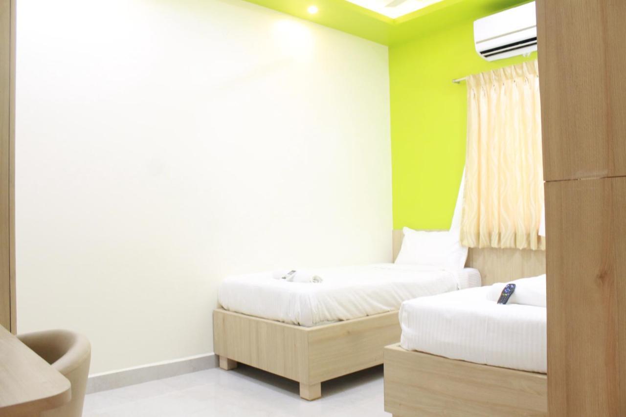 Jfive Residency Hotel Chennai Eksteriør billede