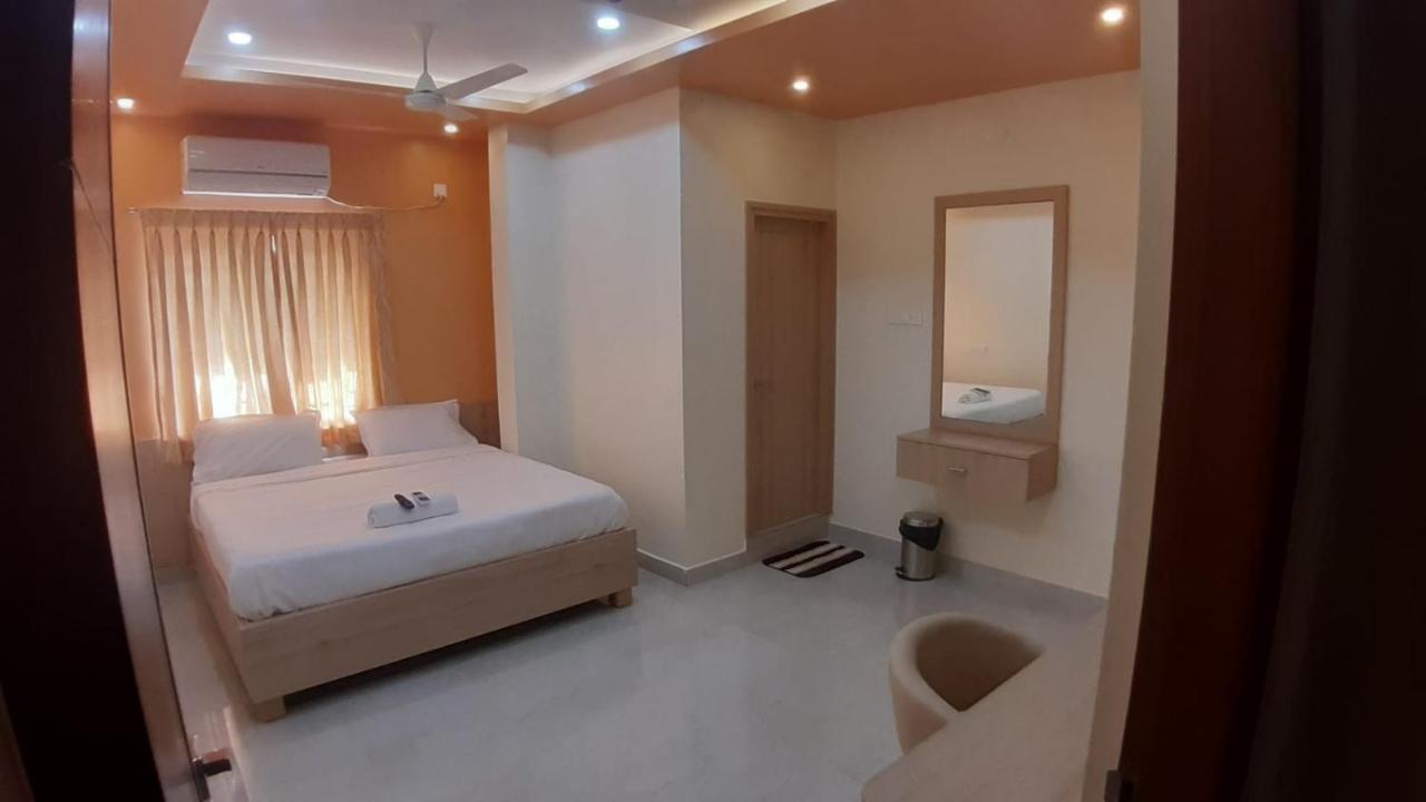 Jfive Residency Hotel Chennai Eksteriør billede